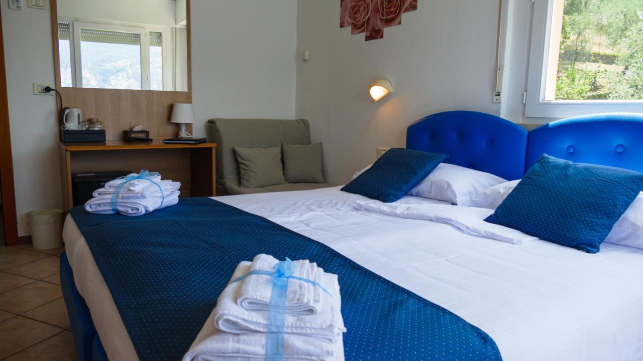 Hotel Casa Marinella Malcesine Eksteriør bilde