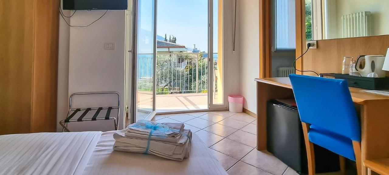 Hotel Casa Marinella Malcesine Eksteriør bilde