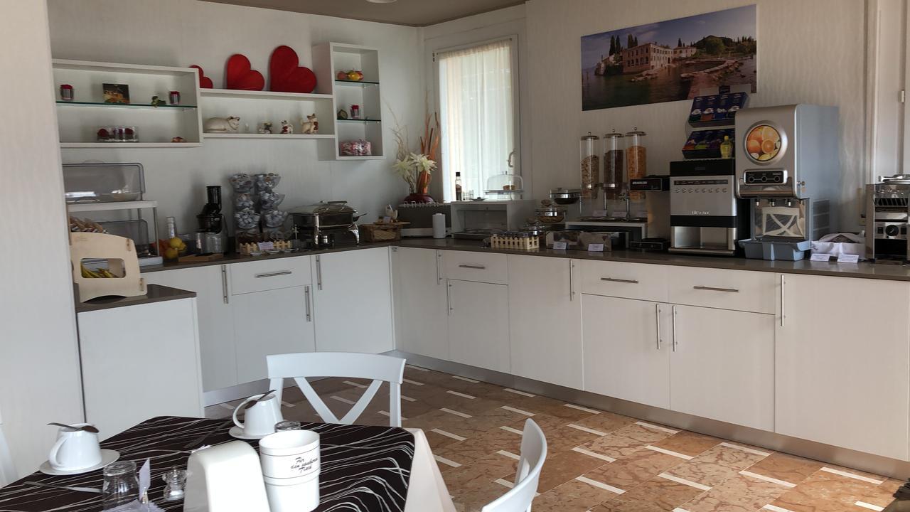 Hotel Casa Marinella Malcesine Eksteriør bilde