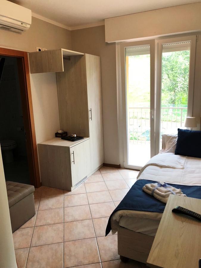 Hotel Casa Marinella Malcesine Eksteriør bilde