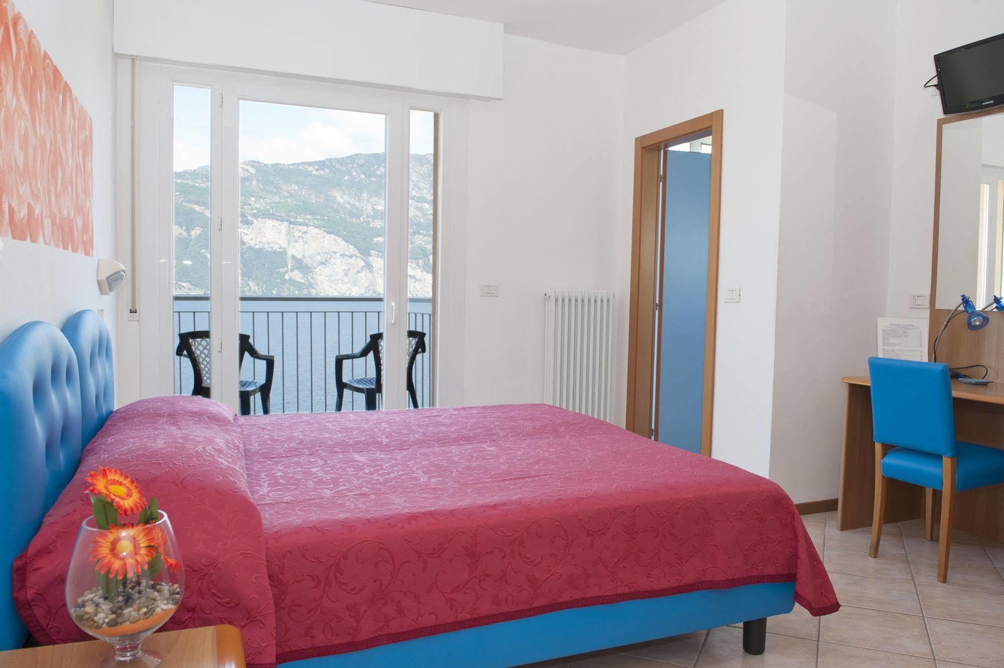 Hotel Casa Marinella Malcesine Eksteriør bilde